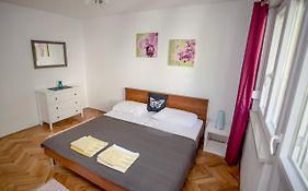 Apartment Omis Holiday